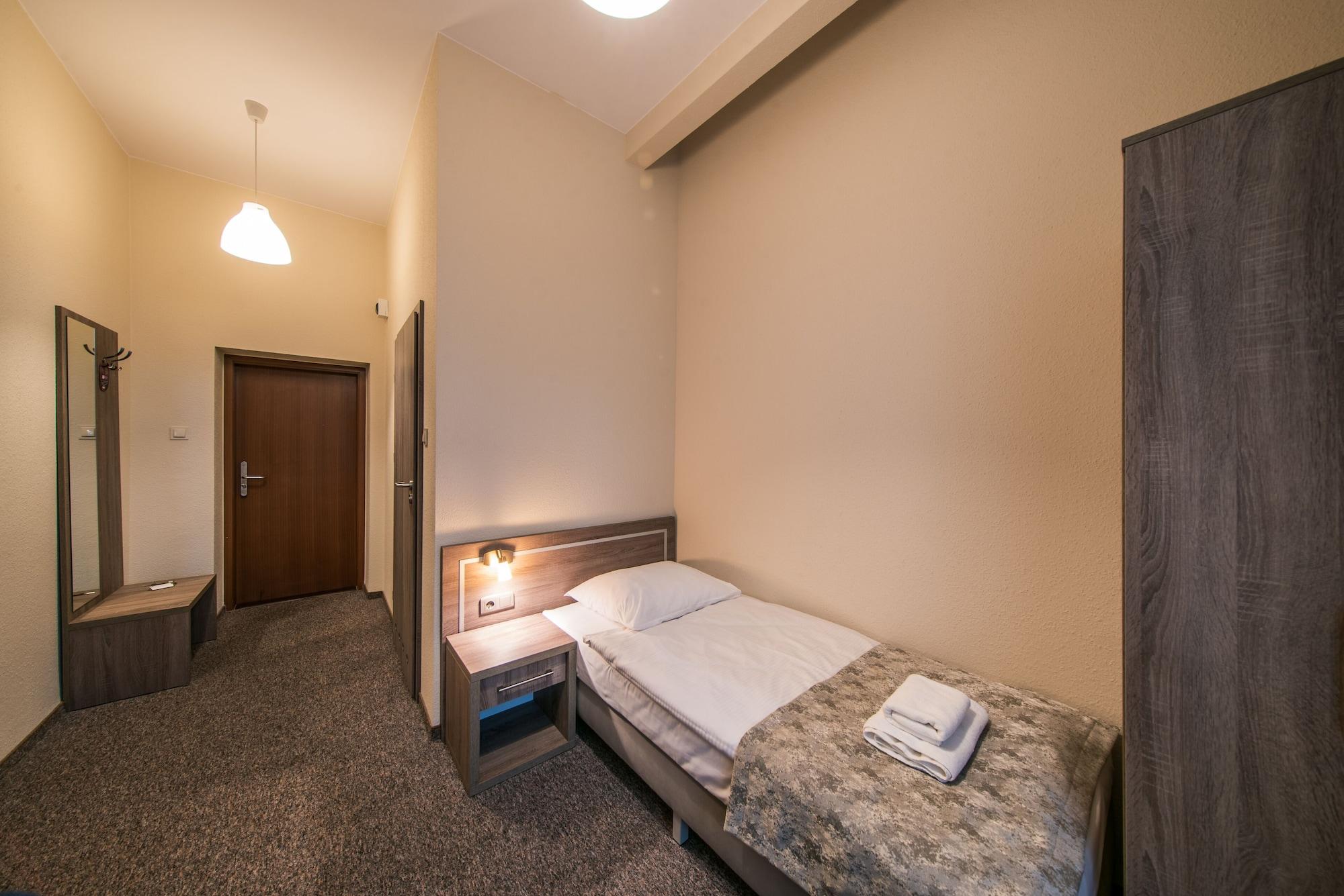 Lothus Hotel 3*
