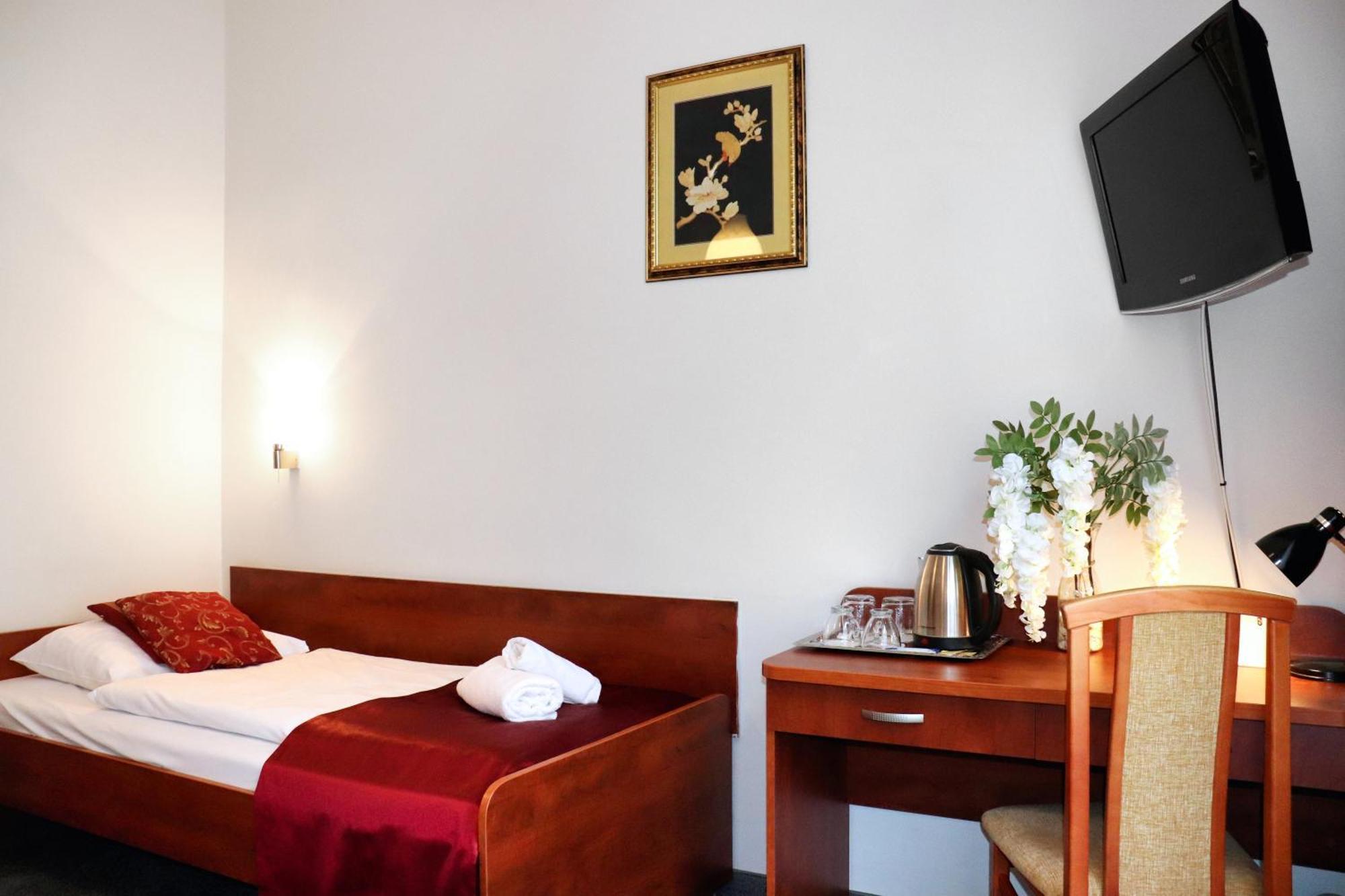 Lothus Hotel 3*