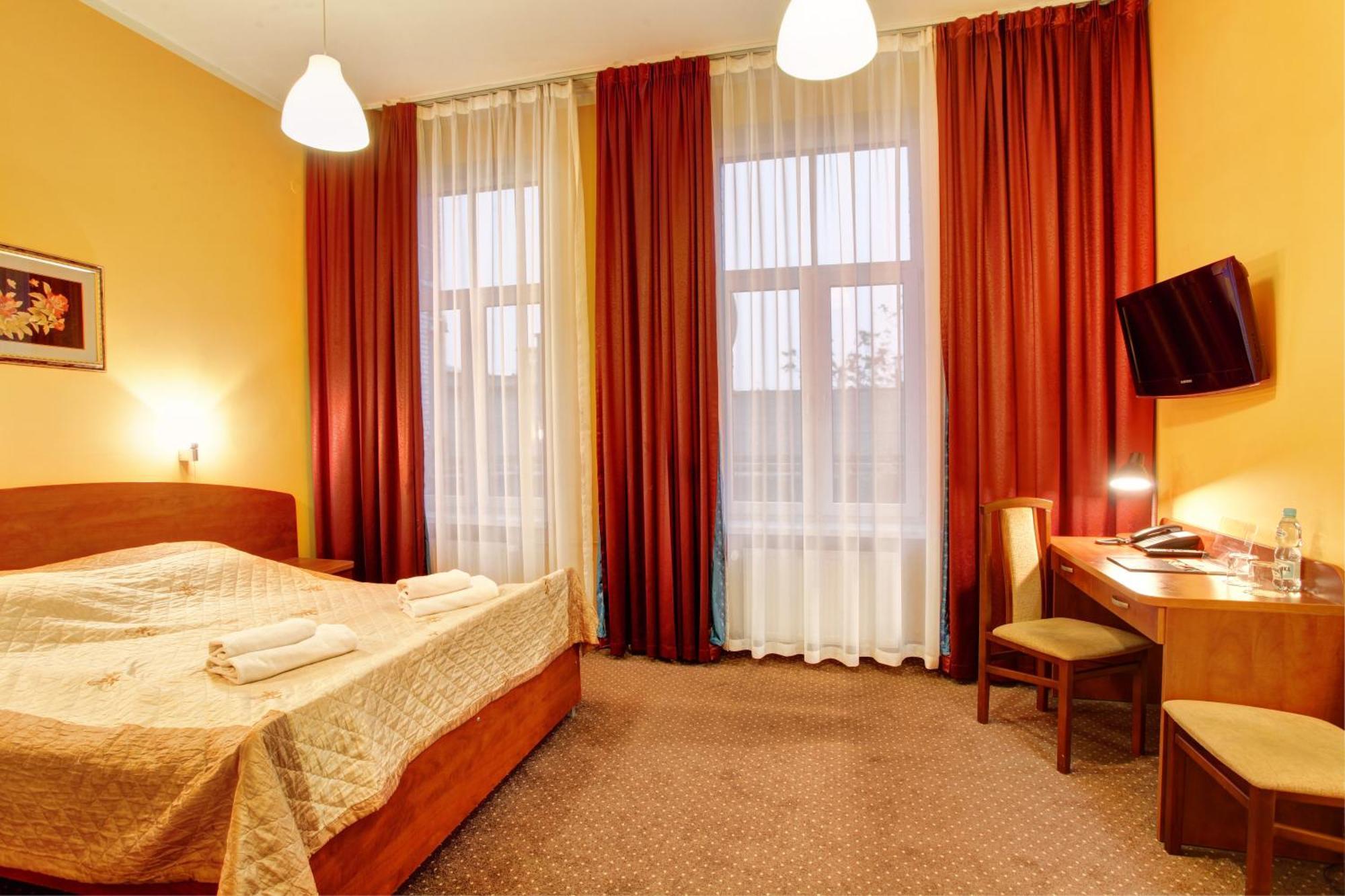 Lothus 3*