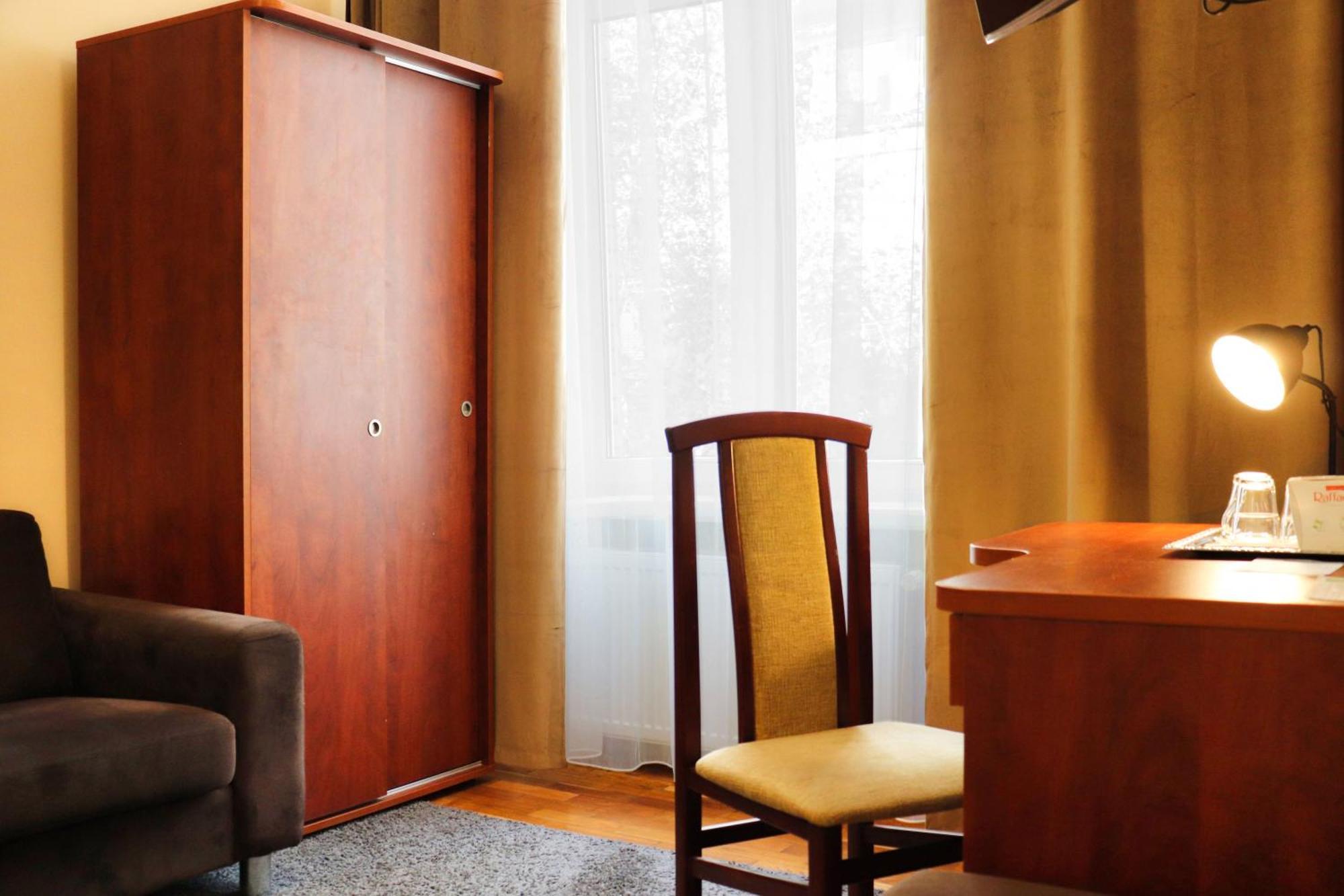Lothus Hotel